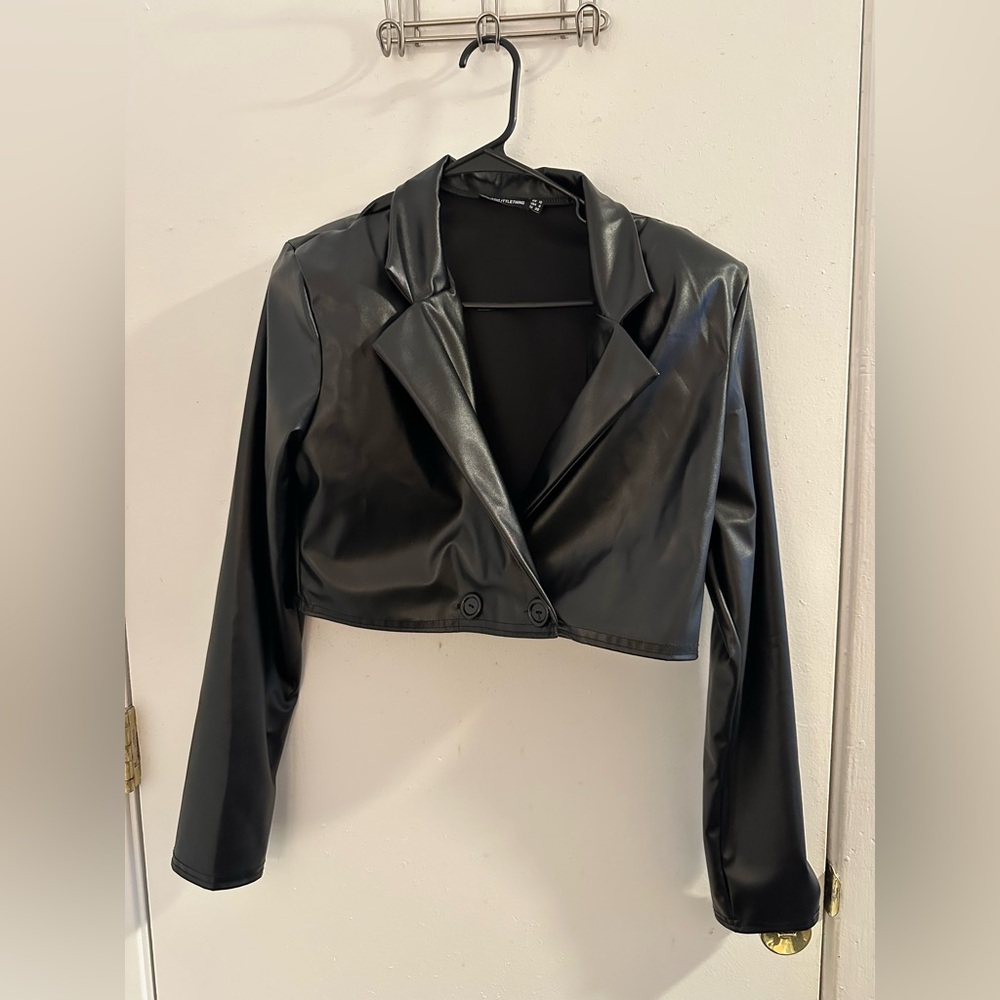 PrettyLittleThing faux leather black cropped jacket